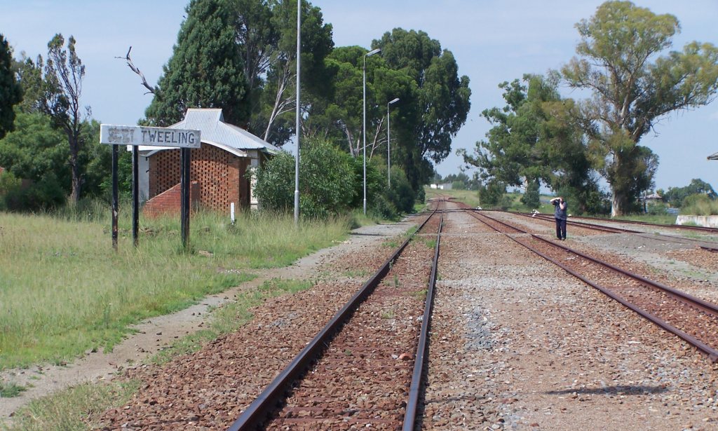 Tweeling railway station